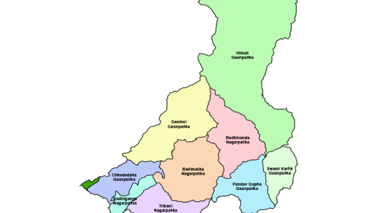 बाजुराकाे  गौमुल गाउँपालिकाकाे अन्द्राडीमा प्रहरी आउँदा गाउँले लुके