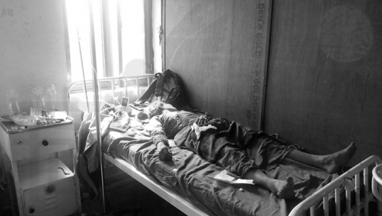 बझाङमा बालुवाको ढिस्कोमा पुरिएर एक महिलाको मृत्यु, तीन जना गम्भीर