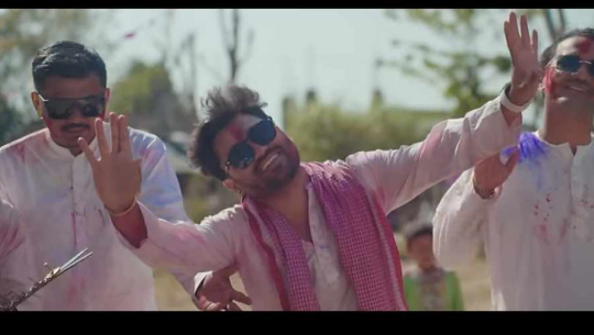 चक्र बमको ‘कति राम्रो होली फागुनमा’ सार्वजनिक (भिडिओ सहित)