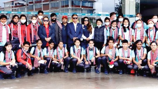 बंगलादेशी महिला टोली नेपालमा