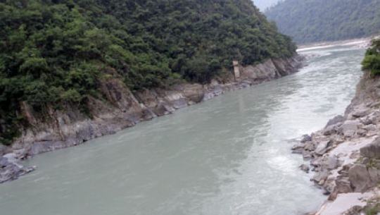 महाकाली नदीमा बालुवा निकाल्न गएका कञ्चनपुरका पुरुष बेपत्ता