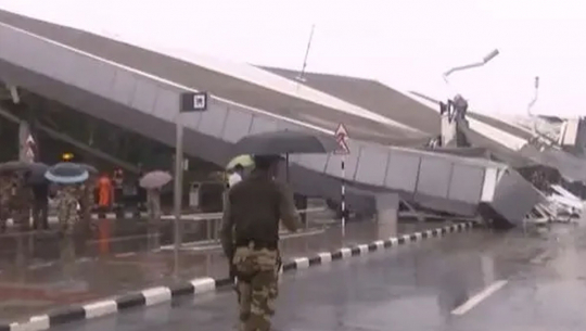 इन्दिरा गान्धी अन्तर्राष्ट्रिय विमानस्थल टर्मिनलको छत खस्यो