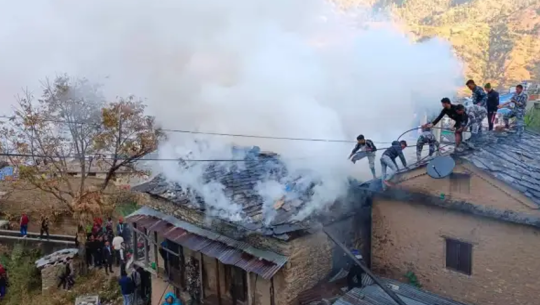 बाजुरामा आगोमा जलेर पाँच महिने शिशुको मृत्यु