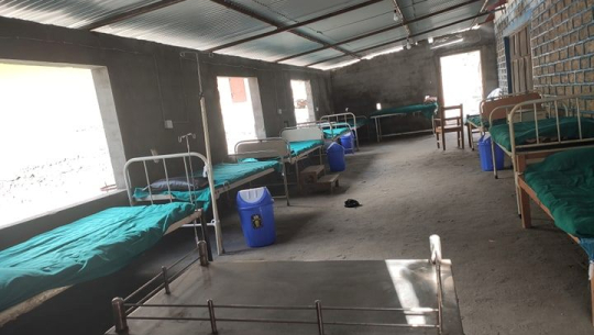 जिल्ला अस्पताल बझाङमा २५ बेडको आइसोलेसन वार्ड