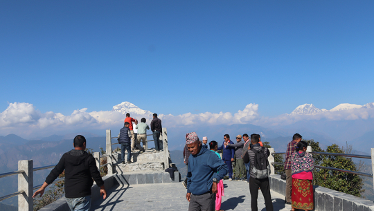 बेलढुङ्गामा आन्तरिक पर्यटकको चहलपहल