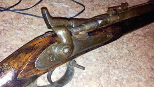 दार्चुलामा भरुवा बन्दुकसहित धामी पक्राउ