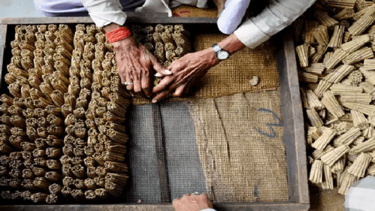अछाममा अवैध बिडीसहित ट्रक नियन्त्रणमा