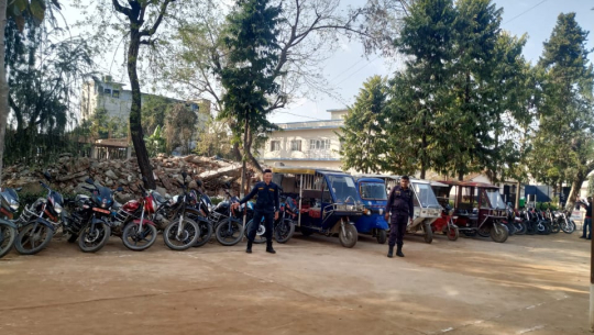 धनगढीमा होली खेल्दा उच्छृङ्खल गतिविधि गर्ने २४ जना पक्राउ, २७ सवारी नियन्त्रणमा