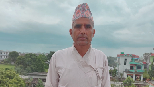 युवा किन जान्छन् विदेश?  राज्य असफलताको ऐनामा एक प्राध्यापकको प्रश्न