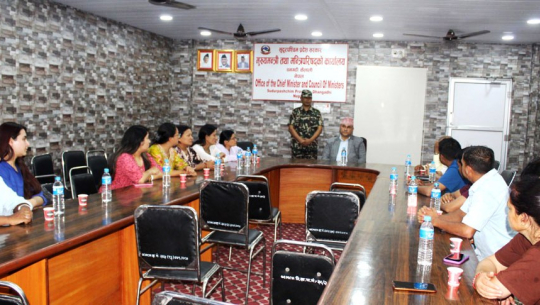 सुदूरपश्चिममा क्यान्सरका बिरामी खोज्दै चिकित्सकको टोली