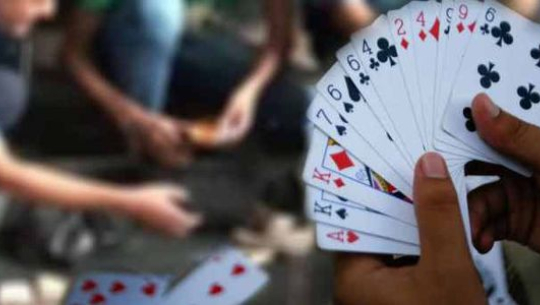 कैलालीमा ५२ हजार नगदसहित १६ जना जुवाडे पक्राउ