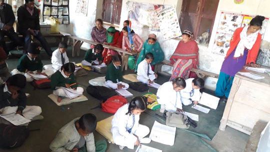 डडेल्धुरामा अभिभावकको उपस्थितीमा बालबालिकाको सीप परिक्षण