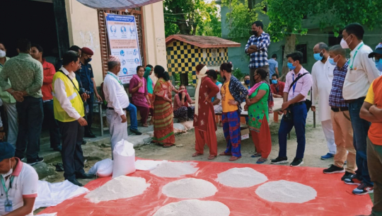 धनगढीमा राहतमा कुहिएको चामल वितरण प्रकरणमा दोषीलाई कारवाही भएन