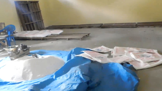 साँफे-मार्तडी सडकखण्ड अवरुद्ध हुँदा बाजुरामा खाद्यान्न अभाव, व्यापार कम्पनी बन्द