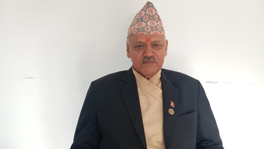 भिमदत्त-१८ पुर्ण बहादुर चन्दका ले गरे कपडा बैंकलाई सहयोग