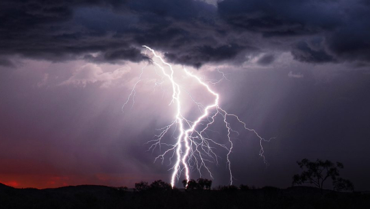 डोटीमा चट्याङ लागेर एक महिलाको मृत्यु