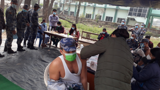 सुदूरपश्चिममा कोरोना विरुद्धको खोप अभियान पुनः सुरु, लाभग्राही प्रसन्न