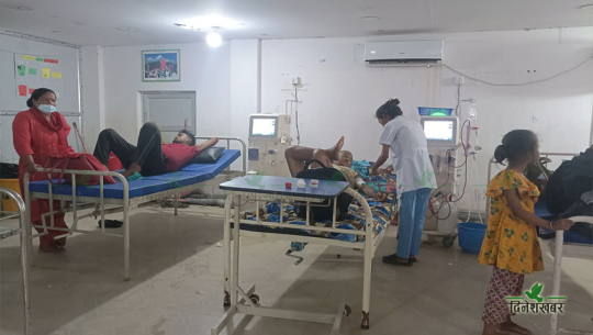 सुदूरपश्चिमको एक्लो डायलासिस वार्डको सेवा प्रभावित, बिरामीको बिचल्ली