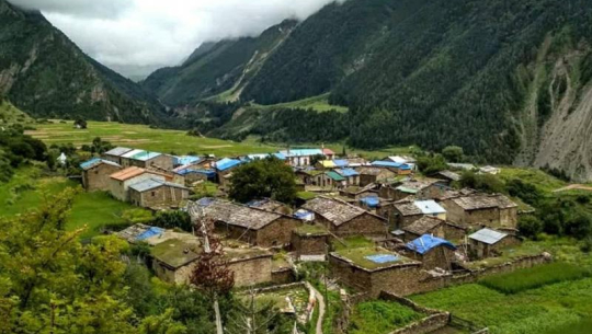 छाङ्गरु र तिङ्कर मतदानकेन्द्र निरीक्षण