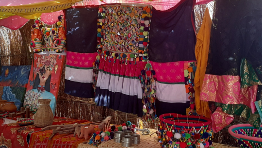 लोकसंस्कृति जगेर्ना गर्न ‘थारू कला प्रदर्शनी घर’