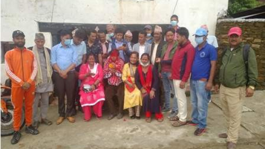 डोटीमा कांग्रेसबाट निर्वाचित वडा सदस्य एमालेमा प्रवेश