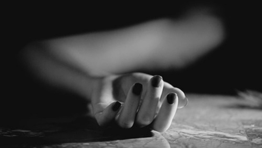 बझाङमा रुखबाट लडेर एक महिलाको मृत्यु