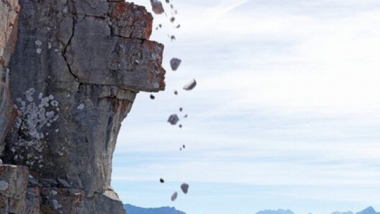 अछाममा ढुङ्गाखानीमा पहिरो खस्दा एक जनाको मृत्यु, एक घाइते