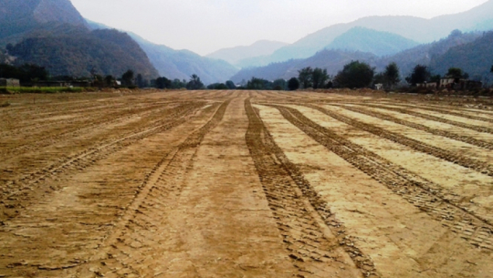 म्याद सकिएको ८ महिनासम्म  दिपायल र पाटन विमानस्थल कालोपत्रे भएन