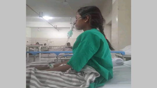 डोटीकी एक क्यान्सर पीडित बालिकाको उपचारमा समस्या