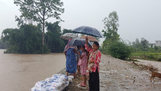 कञ्चनपुरमा बाढीले विस्थापित ४२ परिवार चार दिनपछि फर्किए घर