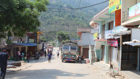 दार्चुलाको गोकुलेश्वर बजारमा फोहोर गरे एक हजार जरिवाना