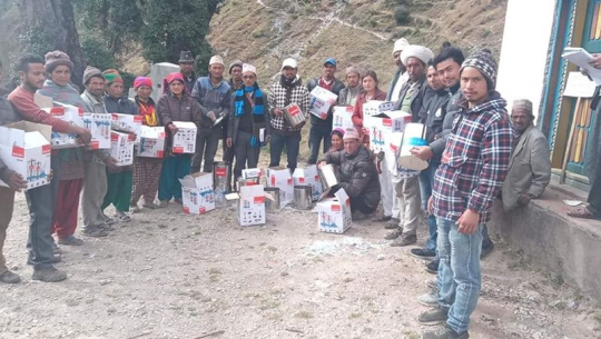 बझाङको साईपाल गाउँपालिकाका सबै वडावासीलाई फिल्टर वितरण