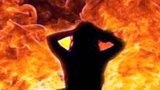 डोटीमा आगोले जलेर घाइते भएकी महिलाको मृत्यु