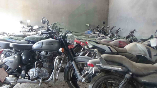 कैलाली भन्सारद्धारा सवारी साधनको लिलामी गर्न ढिलाई, लाखौँ राजश्व गुम्दै