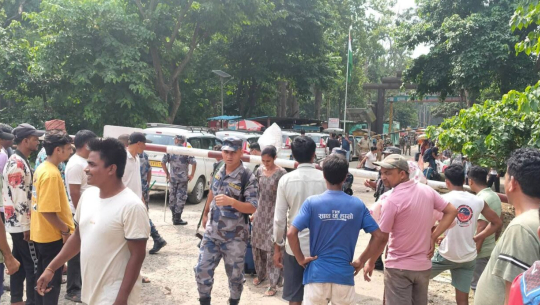  गौरीफण्टा नाकामा  नेपाली नागरिकलाई भारत प्रवेशमा रोक 