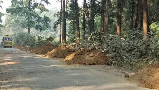 Paliya-Gauriphanta road construction paces up