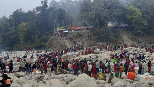 Devotees flock to Godavari for Makar fair on Maghi Sankranti