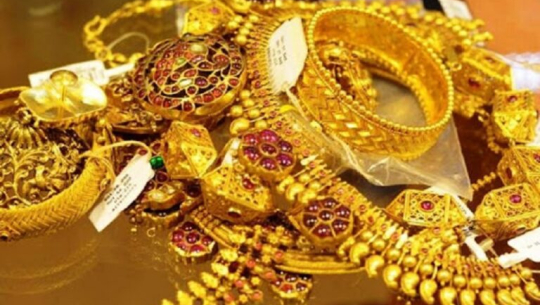 सुनको मुल्य घट्यो, कतिमा हुँदैछ कारोबार?