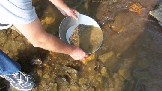 शुद्ध सुन बग्ने नदि, खोज्नका लागि जहाँ कुनै रोकटोक  छैन