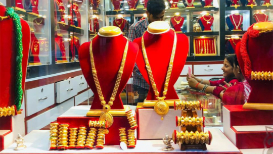 Rising gold prices lead to decline in jewelry fascination among women