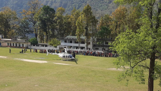 दार्चुलाबाट प्रसूति व्यथा लागेकी महिलाको उद्धार