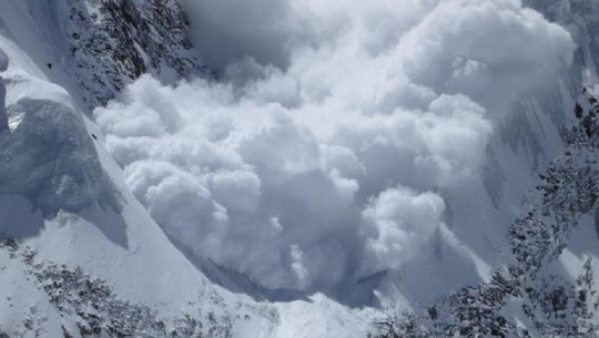 हिमपहिरोमा परी मृत्यु हुने पर्वतारोहीको सङ्ख्या १० पुग्यो, १८ बेपत्ता