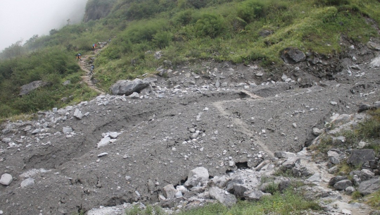 अन्नपूर्ण पदयात्राका सय बढी पर्यटकको हेलिकप्टरबाट उद्धार गरिँदै