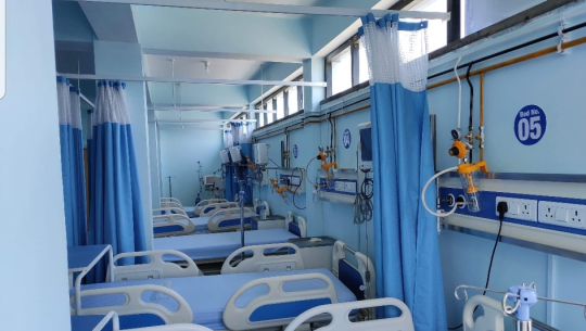 कोरोना भाइरससँग जुझ्न सुदूरपश्चिमका अस्पतालमा उपकरण र जनशक्ति अभाव