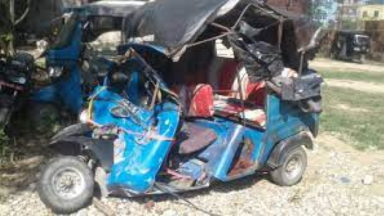 अछाममा अटो दुर्घटना