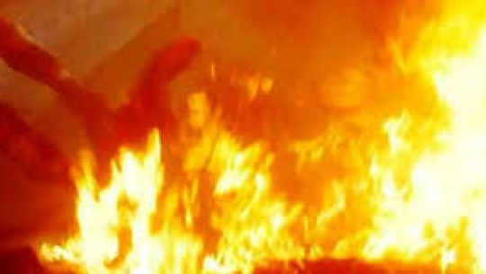 बैतडीको एक घरमा आगलागी