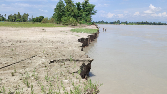 तटबन्ध नहुँदा कुतियाकवर बस्ती साँघुरिँदै