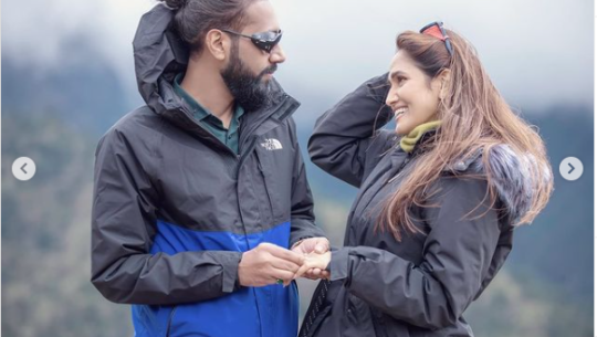 फोटो: पाईलट विवेक खड्का, इन्दिरा जोशीको इन्स्टाग्राम अकाउन्ट
