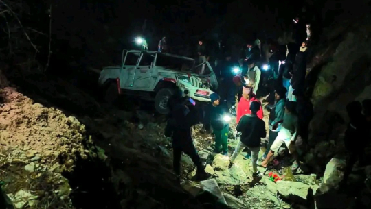 Twelve injured in vehicle accident in Doti