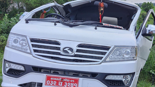 कञ्चनपुरमा हाइस दुर्घटना हुँदा नौ जना घाइते